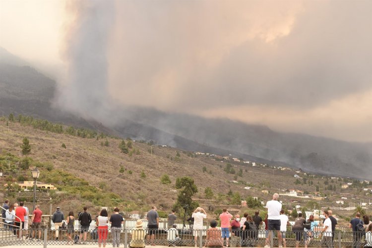 La erupción afecta a más de 300 negocios agrarios y deja un “verdadero drama”