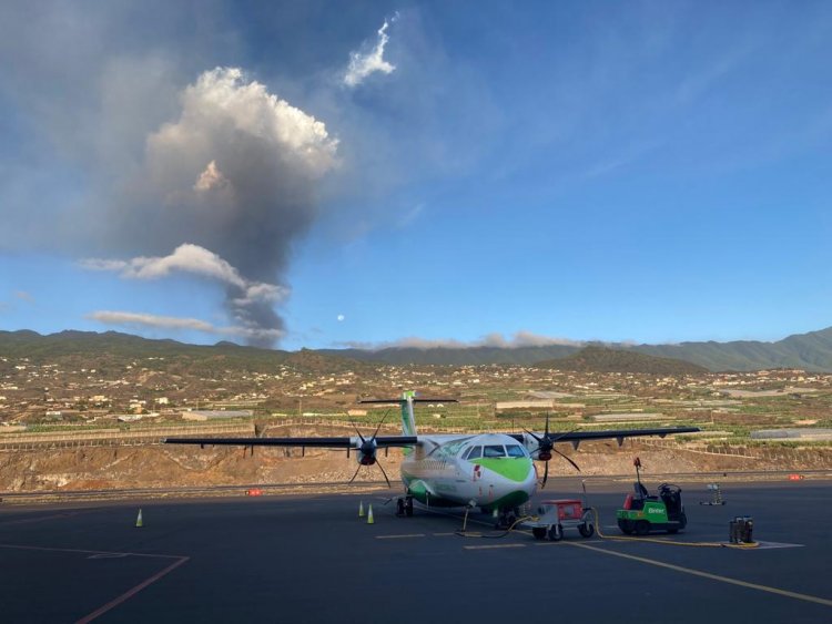 Binter cancela de nuevo los vuelos con La Palma por la nube de ceniza