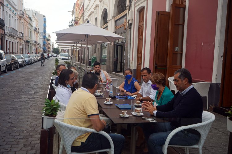 El Ayuntamiento de Las Palmas adapta la normativa para dar seguridad jurídica a las nuevas terrazas