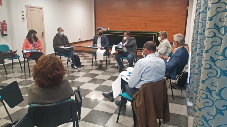 El alcalde de Arona traslada a Puertos la exigencia de inversiones en Los Cristianos