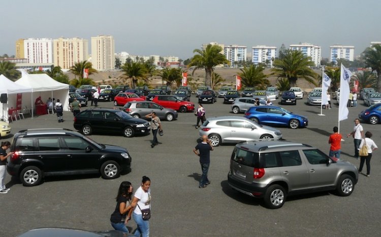 Las Palmas se mantiene por debajo de la media nacional en el ratio de coches  por habitante