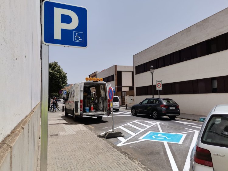 La Laguna crea 78 plazas de aparcamiento para las personas con movilidad reducida